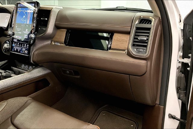 Used 2025 RAM 1500 Limited AWD/4WD image 19