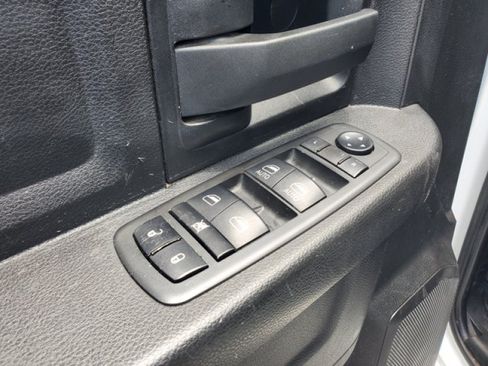 Used 2021 RAM 2500 Tradesman w/ Chrome Appearance Group AWD/4WD image 13