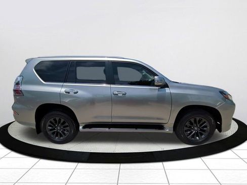 Certified 2020 Lexus GX 460 Premium w/ Premium Package AWD/4WD image 3