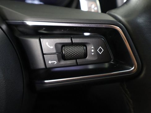 Used 2022 Porsche Macan image 49