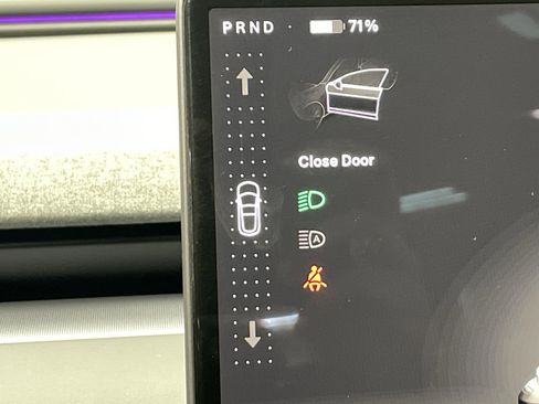 Used 2025 Tesla Model 3 Long Range image 25