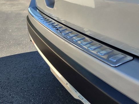 Used 2018 Nissan Rogue SV image 40