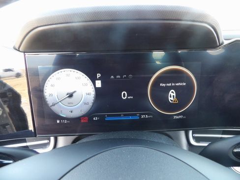 Used 2025 Hyundai Elantra SEL image 17