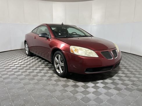 Used 2008 Pontiac G6 GT w/ Premium Package FWD image 2