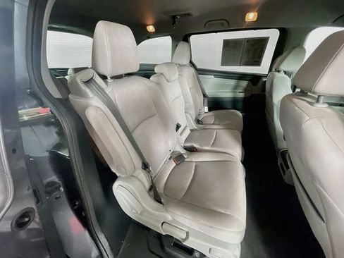 Used 2020 Honda Odyssey EX image 28
