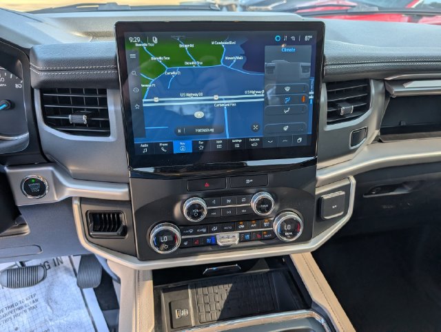 Used 2023 Ford Expedition XLT RWD image 15