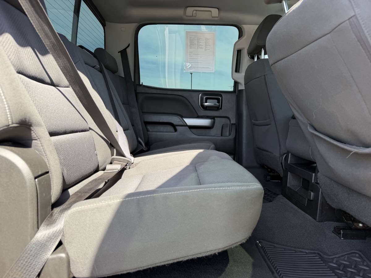 Used 2018 Chevrolet Silverado 1500 LT w/ Texas Edition AWD/4WD image 12