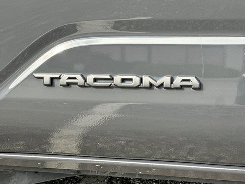 Used 2025 Toyota Tacoma SR5 image 29