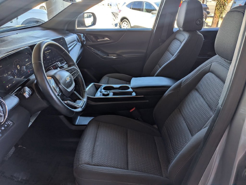 Used 2026 Chevrolet Equinox LT AWD/4WD image 12