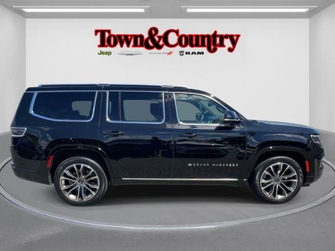 Certified 2024 Jeep Grand Wagoneer Series III w/ Rear Seat Video Group 1 AWD/4WD image 7