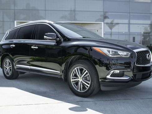 Used 2020 INFINITI QX60 Luxe w/ Essential Package image 4