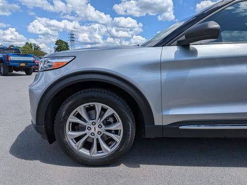 Certified 2023 Ford Explorer XLT w/ Equipment Group 202A AWD/4WD image 23