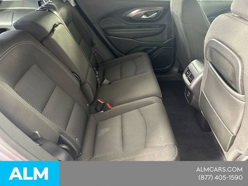 Used 2024 GMC Terrain SLE AWD/4WD image 18