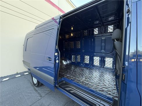 Used 2024 Mercedes-Benz Sprinter 3500 image 62
