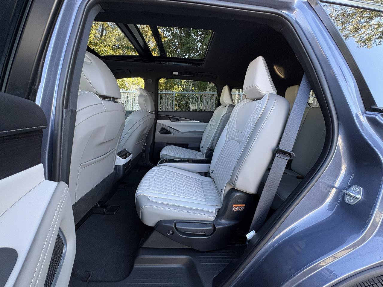 Used 2026 INFINITI QX60 Autograph w/ Dark Cargo Package AWD/4WD image 11