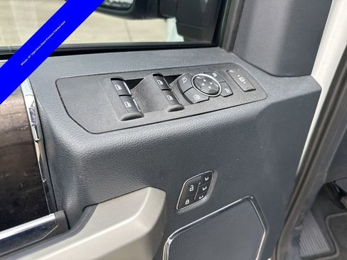 Used 2022 Ford F250 Lariat w/ Lariat Ultimate Package AWD/4WD image 23