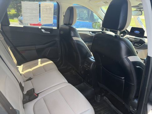 Used 2022 Ford Escape SEL AWD/4WD image 6