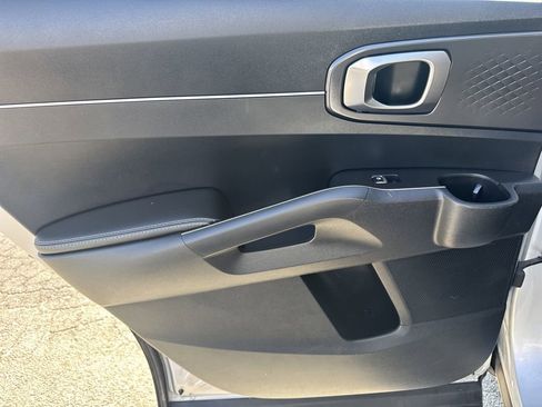 Used 2021 Kia Sorento S image 21