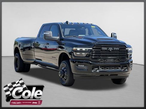 Used 2025 RAM 3500 Laramie AWD/4WD image 1