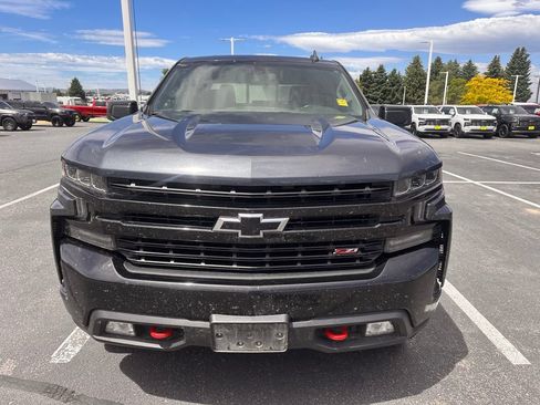 Used 2021 Chevrolet Silverado 1500 LT Trail Boss w/ Convenience Package II AWD/4WD image 2
