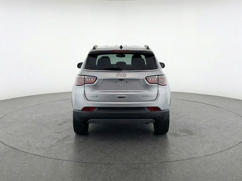 Used 2025 Jeep Compass Limited AWD/4WD image 7