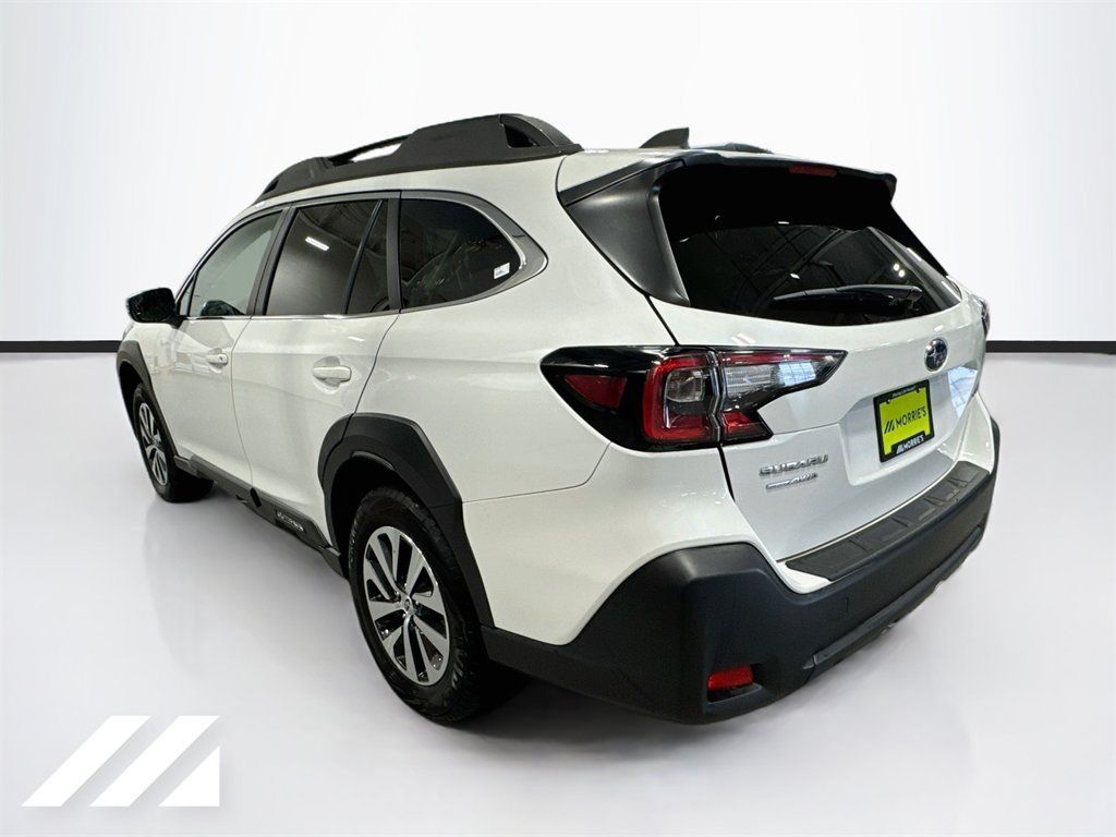 Used 2025 Subaru Outback Premium AWD/4WD image 7
