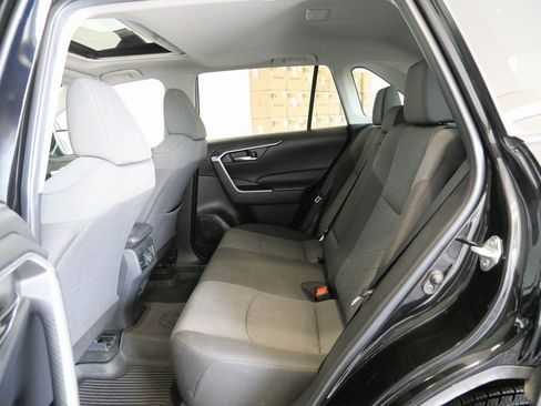 Used 2022 Toyota RAV4 XLE w/ Convenience Package image 24