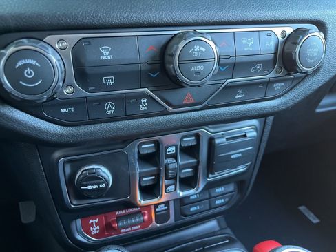 New 2026 Jeep Gladiator Willys image 36