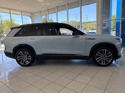 New 2026 Cadillac Vistiq Sport image 3