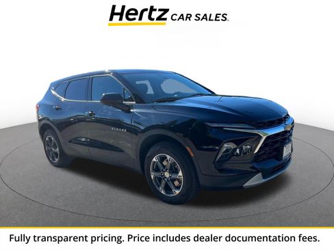 Used 2025 Chevrolet Blazer LT FWD image 1