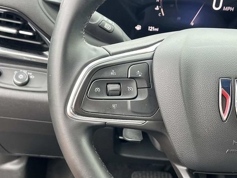 Used 2025 Buick Envista Sport Touring FWD image 27