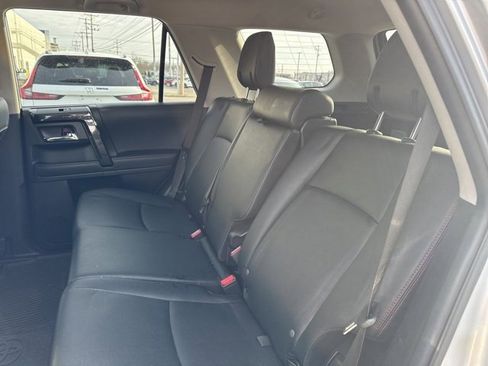 Used 2024 Toyota 4Runner TRD Off-Road Premium image 7