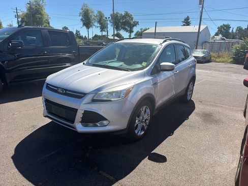 Used 2015 Ford Escape SE w/ Equipment Group 201A AWD/4WD image 29