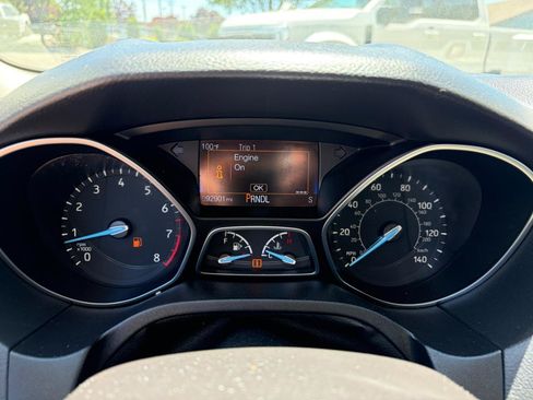 Used 2016 Ford Focus SE FWD image 12