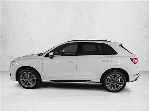 Used 2025 Audi Q3 2.0T Premium image 9
