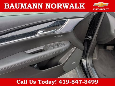 Used 2025 Cadillac XT5 Premium Luxury AWD/4WD image 29