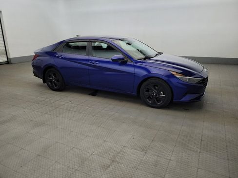 Used 2021 Hyundai Elantra SEL w/ Convenience Package image 11