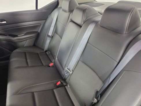Used 2024 Nissan Altima 2.5 SL FWD image 16
