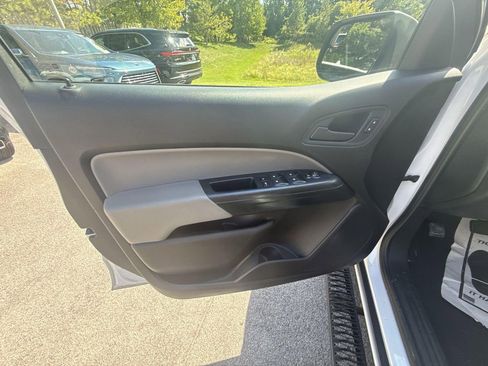 Certified 2019 Chevrolet Colorado W/T w/ Custom Special Edition image 25