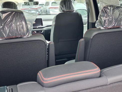 New 2026 Volkswagen Atlas Peak Edition AWD/4WD image 10