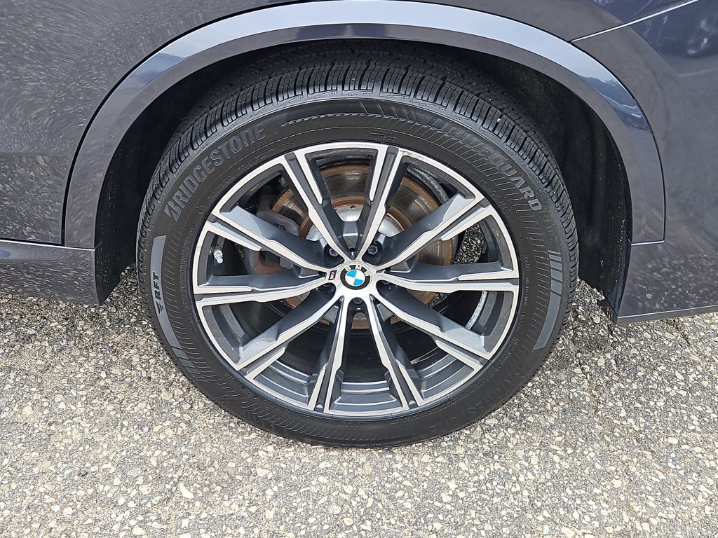 Used 2019 BMW X5 xDrive40i w/ M Sport Package AWD/4WD image 8