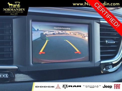 Certified 2023 Chrysler Voyager LX FWD image 10