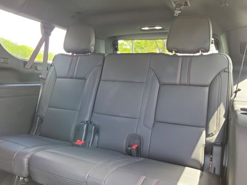 Used 2024 Chevrolet Suburban RST w/ Luxury Package image 12