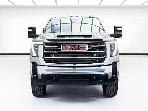 Used 2024 GMC Sierra 3500 SLE w/ SLE Convenience Package image 2