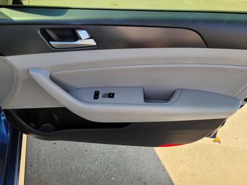 Used 2017 Hyundai Sonata Sport w/ Value Edition Package 02 image 7