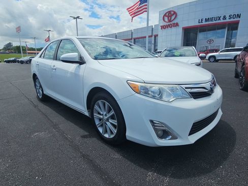 Used 2014 Toyota Camry XLE FWD image 1