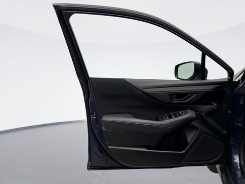 Used 2025 Subaru Outback image 9