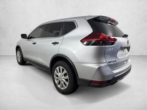 Used 2020 Nissan Rogue S FWD image 5