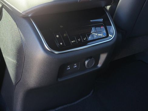 New 2026 Nissan Armada SL w/ Captain's Chari Seat Package image 18