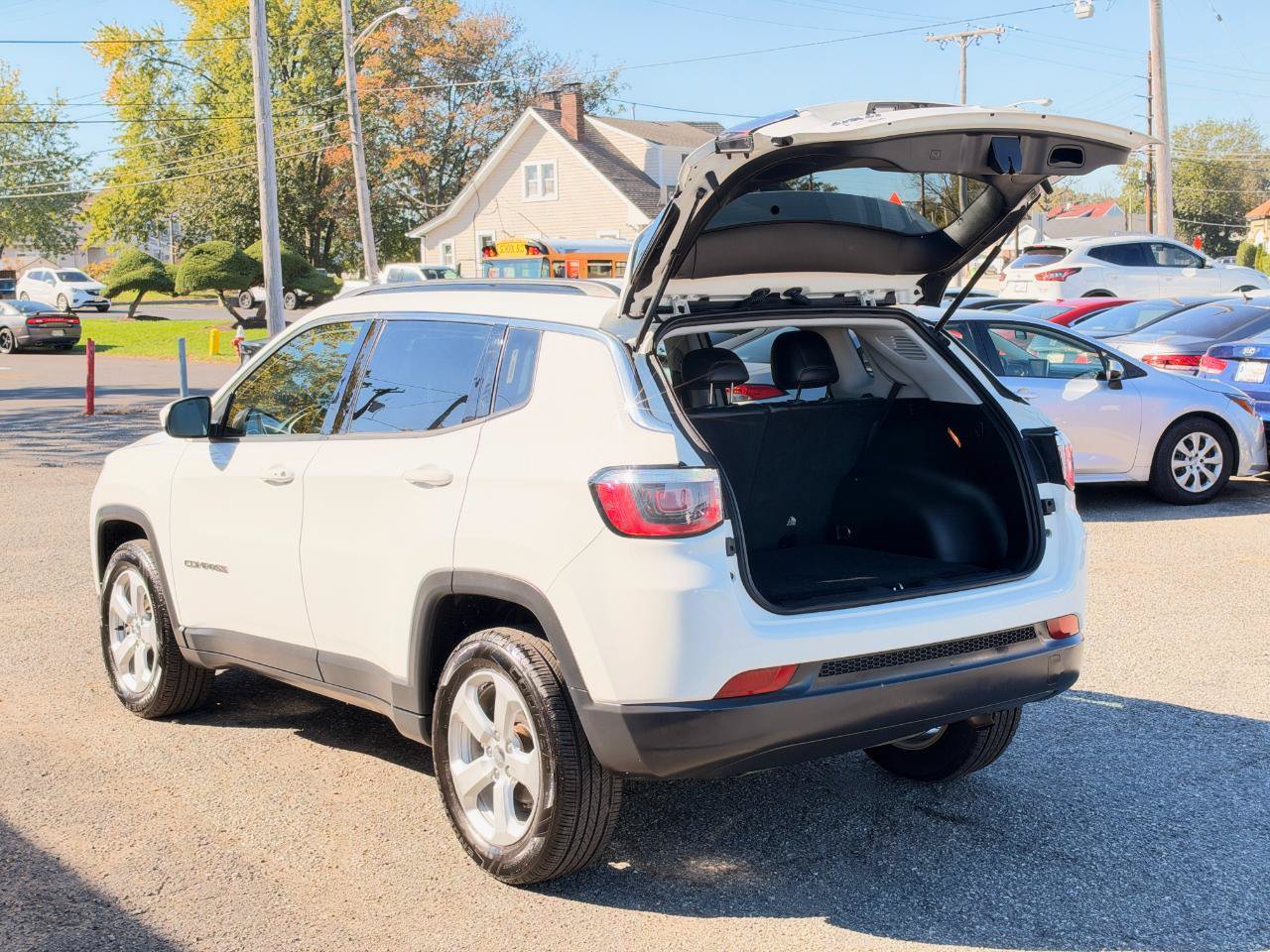 Used 2018 Jeep Compass Latitude w/ Popular Equipment Group AWD/4WD image 31